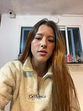 Snapshot of ally_sunn_ chatting on April 16, 12:33 am ally sunn online show from April 16, 12:33 am