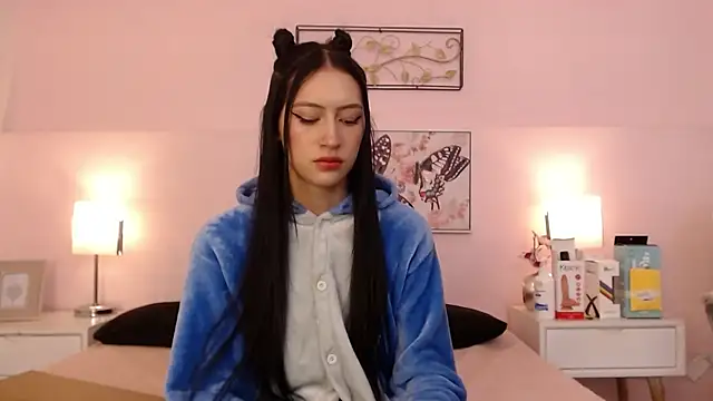 sara17  online show from October 10, 4:22 am