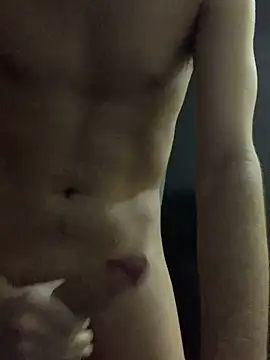 Snapshot of thguinho13 chatting on December 12, 5:31 am thguinho13 online show from December 12, 5:31 am