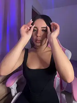 Snapshot of Emily-14 chatting on January 12, 5:56 am Emily-14 online show from January 12, 5:56 am