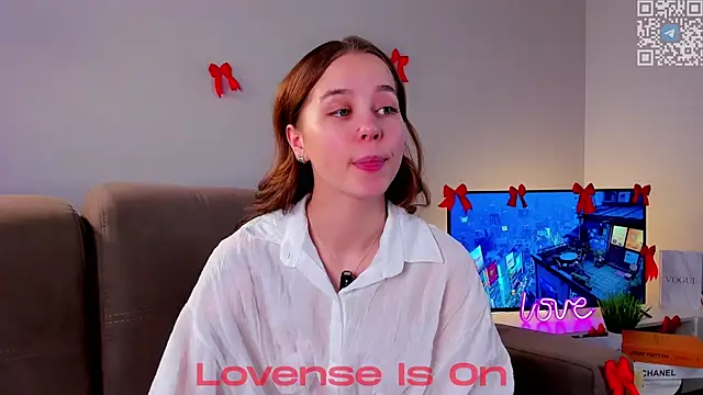 FalineDowlen online show from February 14, 2:41 am