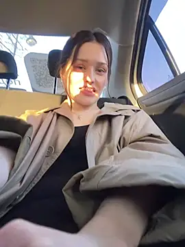 Mia Mia M online show from March 14, 2:44 pm