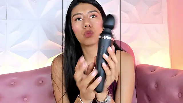 CarlaAlvez online show from February 4, 5:45 pm