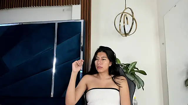 CarlaAlvez online show from February 7, 2:10 pm