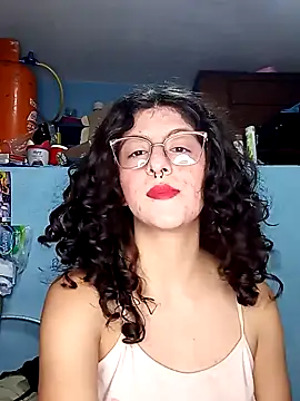 Snapshot of LoveElectra chatting on December 30, 11:49 pm LoveElectra online show from December 30, 11:49 pm