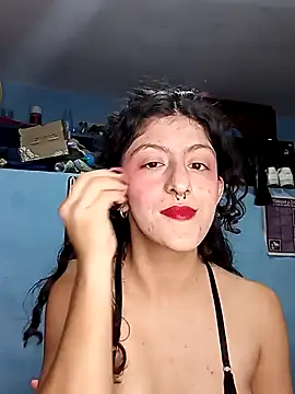 Snapshot of LoveElectra chatting on January 2, 12:34 am LoveElectra online show from January 2, 12:34 am