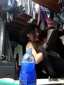 Snapshot of LoveElectra chatting on January 20, 3:59 am LoveElectra online show from January 20, 3:59 am