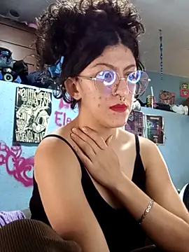 Snapshot of LoveElectra chatting on October 13, 2:50 pm LoveElectra online show from October 13, 2:50 pm