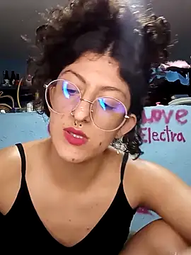 Snapshot of LoveElectra chatting on November 13, 9:36 pm LoveElectra online show from November 13, 9:36 pm