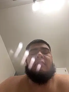 Snapshot of daddymaniaco69 chatting on December 11, 9:34 pm daddymaniaco69 online show from December 11, 9:34 pm