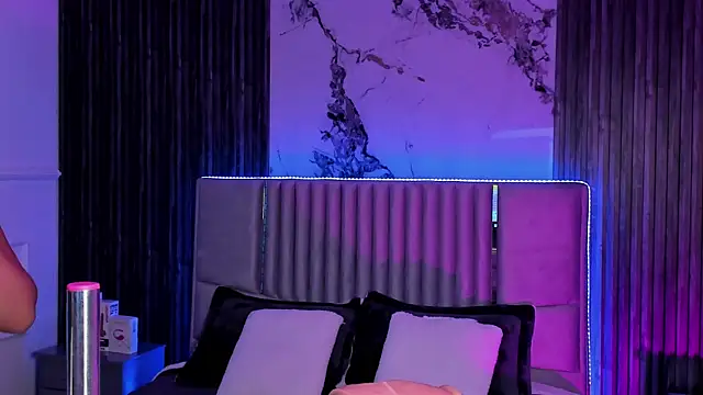 Snapshot of Lillyortiz chatting on January 4, 10:34 pm Lillyortiz online show from January 4, 10:34 pm