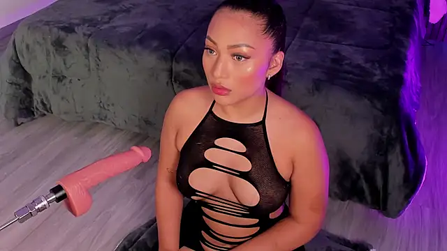 Snapshot of Lillyortiz chatting on February 23, 10:06 am Lillyortiz online show from February 23, 10:06 am