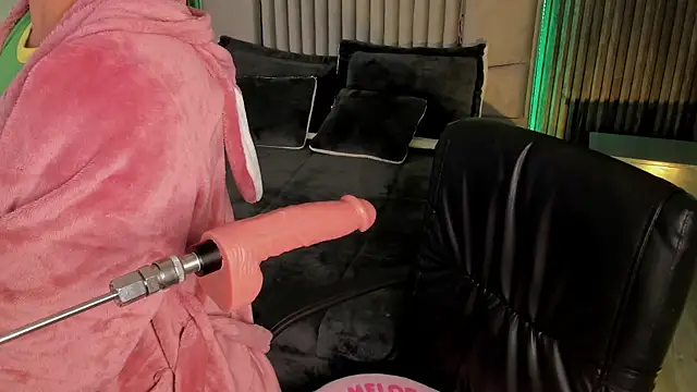 Snapshot of Lillyortiz chatting on March 4, 8:38 pm Lillyortiz online show from March 4, 8:38 pm