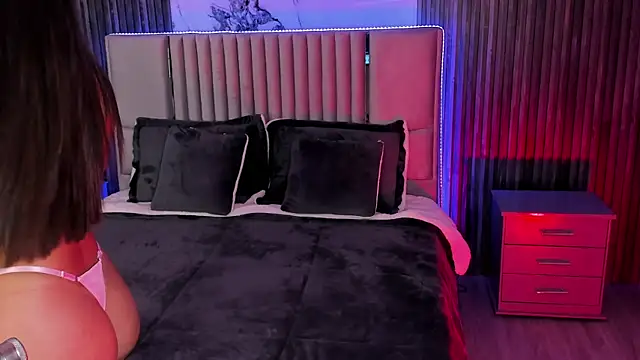 Snapshot of Lillyortiz chatting on March 8, 2:45 am Lillyortiz online show from March 8, 2:45 am