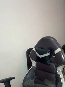 SaraBraun  online show from December 17, 4:46 pm