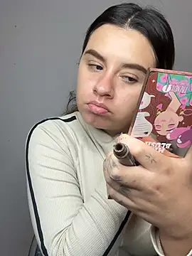 SaraBraun  online show from April 20, 5:37 pm