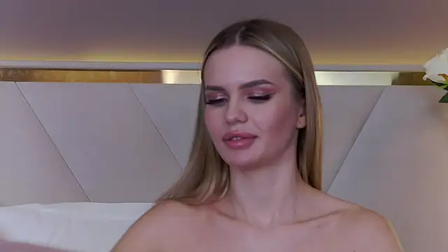 KristinaMaers online show from February 20, 12:08 am