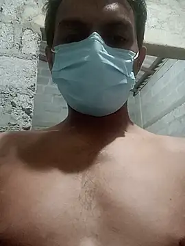 Snapshot of Leaker21 chatting on December 15, 7:21 pm Leaker21 online show from December 15, 7:21 pm