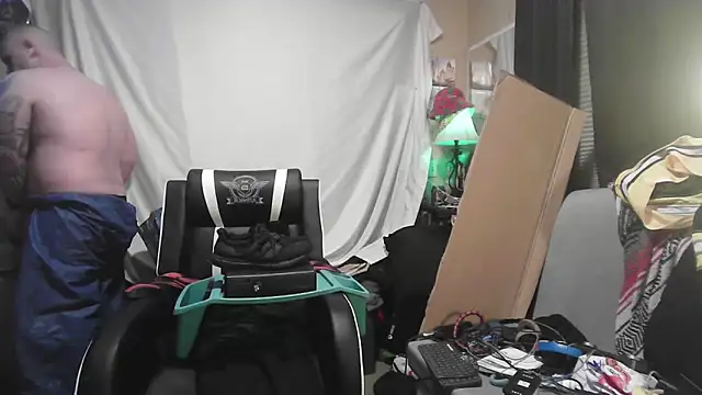 TwoFarty240 online show from January 8, 6:16 am