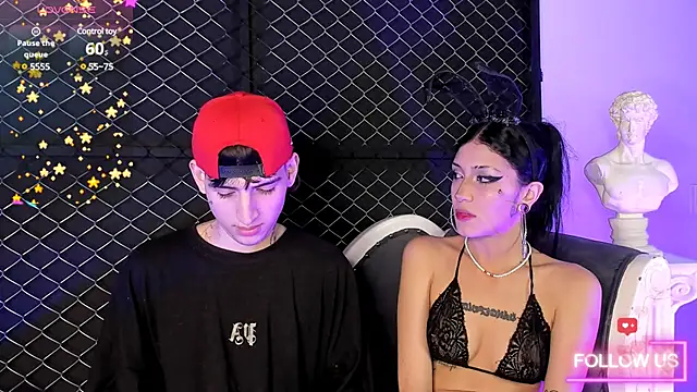 Snapshot of sett_and_gwen chatting on January 5, 6:02 am sett and gwen online show from January 5, 6:02 am