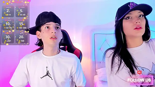 Snapshot of sett_and_gwen chatting on February 1, 7:57 am sett and gwen online show from February 1, 7:57 am