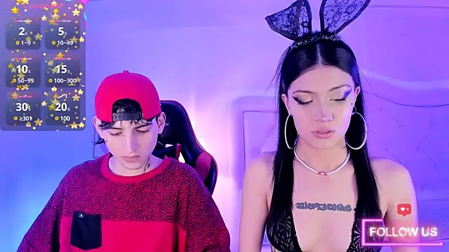 Snapshot of sett_and_gwen chatting on February 6, 4:21 am sett and gwen online show from February 6, 4:21 am