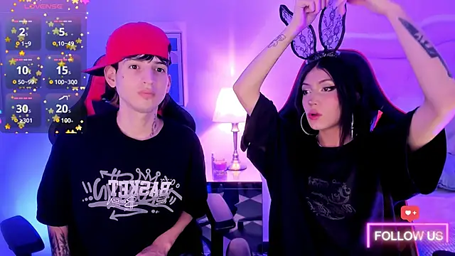 Snapshot of sett_and_gwen chatting on February 7, 6:24 am sett and gwen online show from February 7, 6:24 am