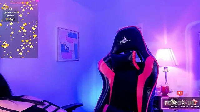 Snapshot of sett_and_gwen chatting on February 12, 4:23 am sett and gwen online show from February 12, 4:23 am