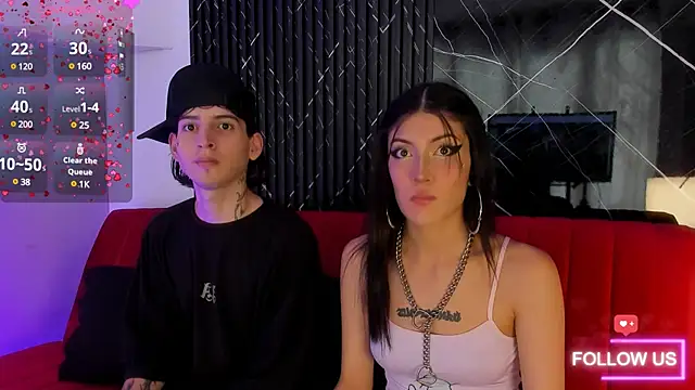 Snapshot of sett_and_gwen chatting on February 21, 9:00 pm sett and gwen online show from February 21, 9:00 pm