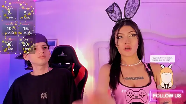 Snapshot of sett_and_gwen chatting on March 12, 8:19 am sett and gwen online show from March 12, 8:19 am