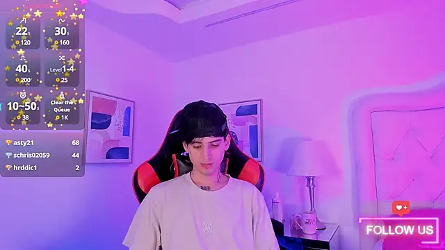 Snapshot of sett_and_gwen chatting on March 17, 7:35 am sett and gwen online show from March 17, 7:35 am