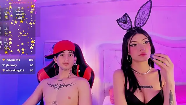 Snapshot of sett_and_gwen chatting on March 21, 7:00 am sett and gwen online show from March 21, 7:00 am