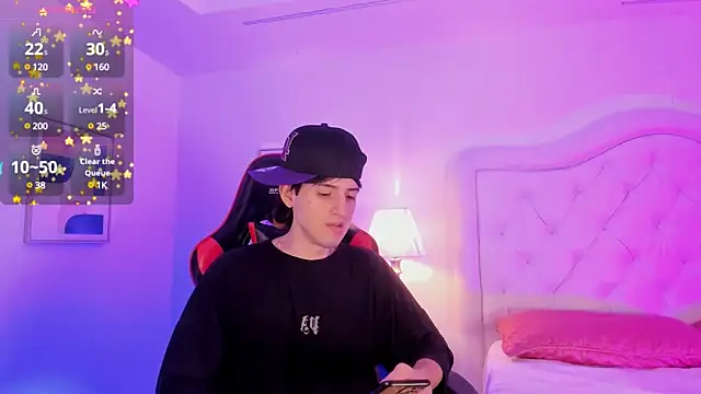 Snapshot of sett_and_gwen chatting on March 23, 3:43 am sett and gwen online show from March 23, 3:43 am