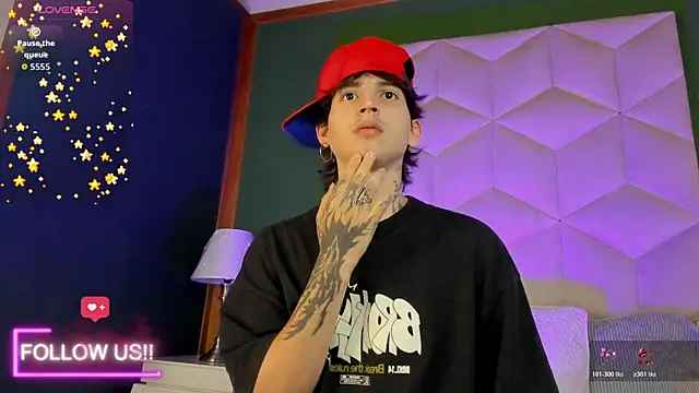 Snapshot of sett_and_gwen chatting on November 12, 8:08 pm sett and gwen online show from November 12, 8:08 pm