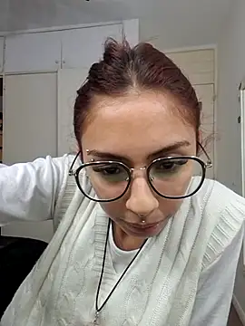 Jazmin-Cerezita online show from October 30, 1:07 am