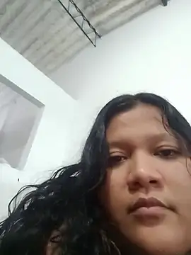 Snapshot of samy_riverss chatting on May 23, 10:14 pm samy riverss online show from May 23, 10:14 pm