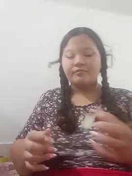 Snapshot of samy_riverss chatting on August 6, 11:06 pm samy riverss online show from August 6, 11:06 pm