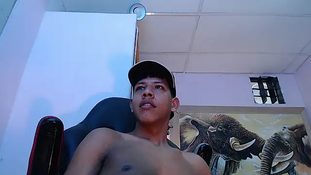 Snapshot of mr_stiven_ chatting on February 19, 6:22 am mr stiven  online show from February 19, 6:22 am