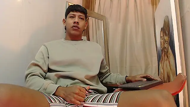 Snapshot of mr_stiven_ chatting on September 20, 2:45 am mr stiven  online show from September 20, 2:45 am