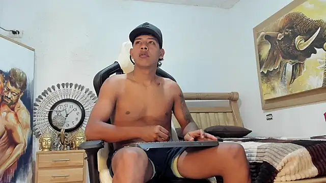 mr stiven  online show from March 29, 2:55 am