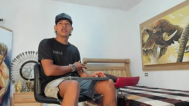 mr stiven  online show from April 9, 2:55 am