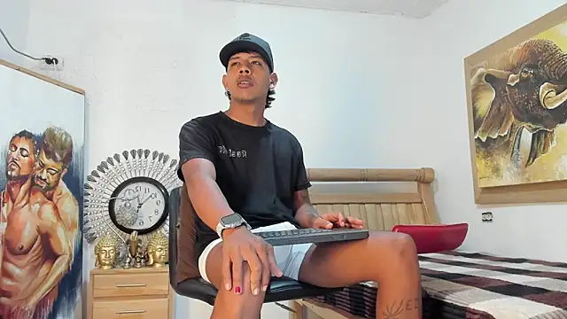 mr stiven  online show from April 9, 6:19 am