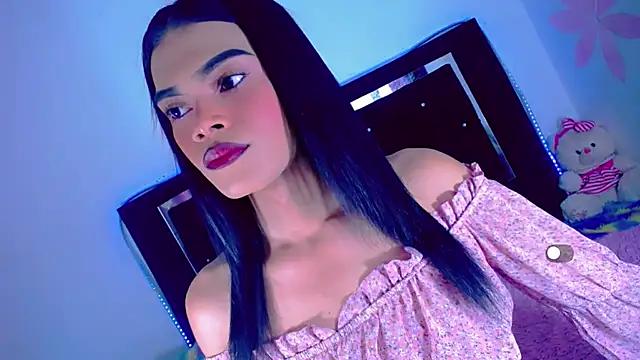 Theylor Rouse online show from November 12, 6:25 am