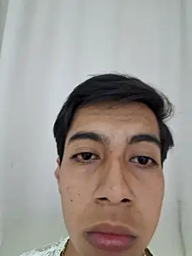 Snapshot of Breek chatting on February 16, 7:48 am Breek online show from February 16, 7:48 am