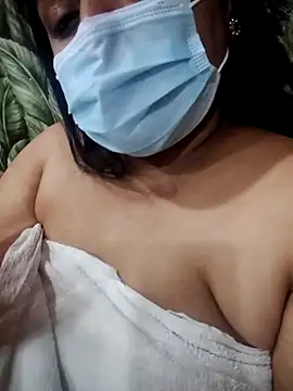 Snapshot of Oeshi chatting on March 4, 7:53 pm Oeshi online show from March 4, 7:53 pm