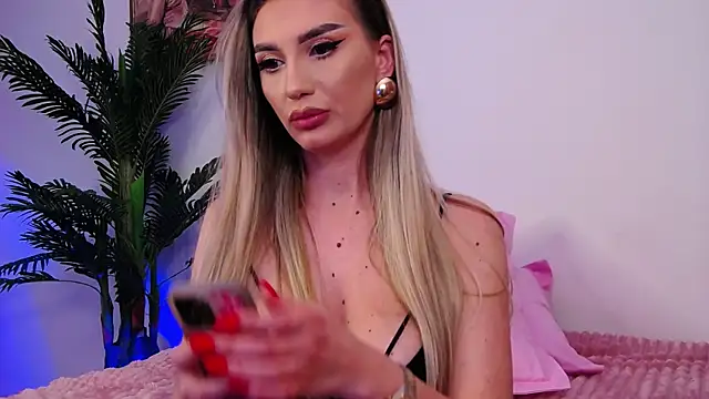 FelyJolie online show from December 17, 3:39 pm