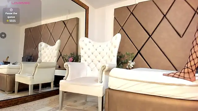 Snapshot of LunitaDiva chatting on February 11, 12:48 pm LunitaDiva online show from February 11, 12:48 pm