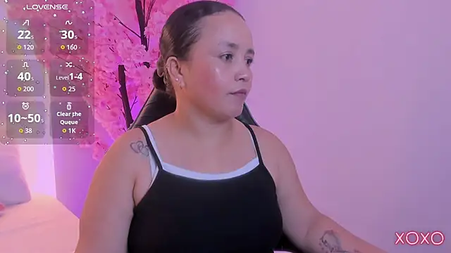 linda rios  online show from July 15, 8:25 pm
