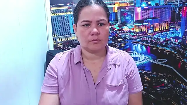 Snapshot of tamara_hottt chatting on October 18, 1:23 pm tamara hottt online show from October 18, 1:23 pm