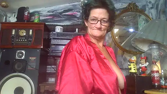 SlickedDryr online show from December 12, 5:48 pm